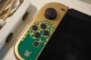Nintendo Switch OLED - Édition The Legend of Zelda - Tears of a Kingdom (12)